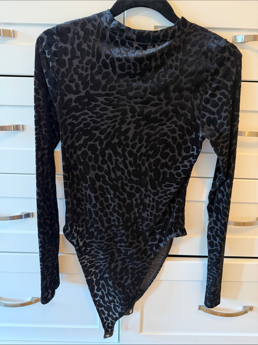 Good American sheer velvet print mock neck bodysuit